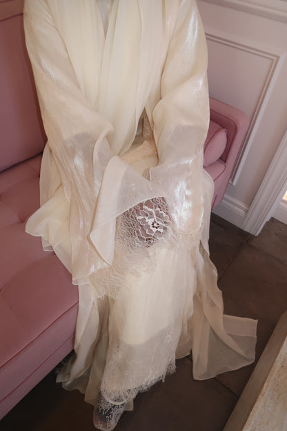 Laced Ivory yellow - satin shimmer